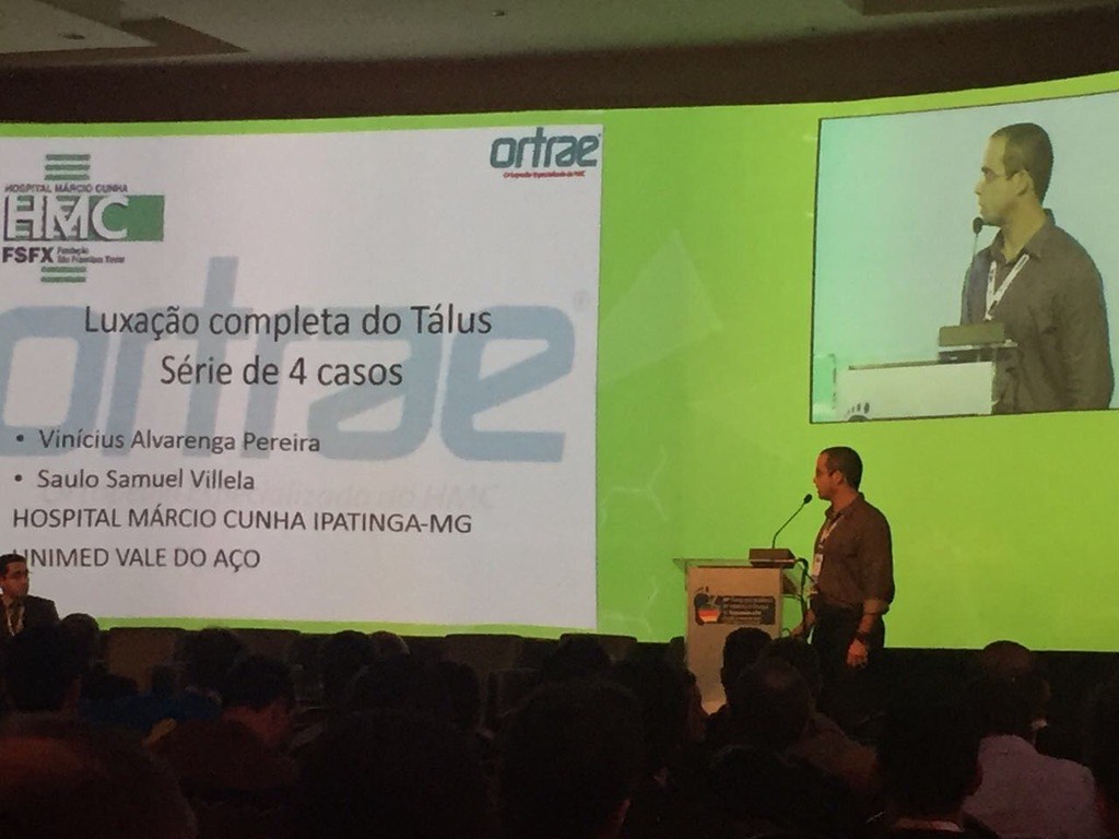 Apresentação · Luxação completa do tálus